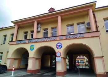 Zmiany kadrowe w&nbsp;sanockim szpitalu wstrzymane. Decyzje mają zapaść 28 września [AKTUALIZACJA]