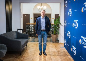 J. Rodzinka: Ceny paliw nie spadną szybko 3 - Polskie Radio Rzeszów J. Rodzinka: Ceny paliw nie spadną szybko