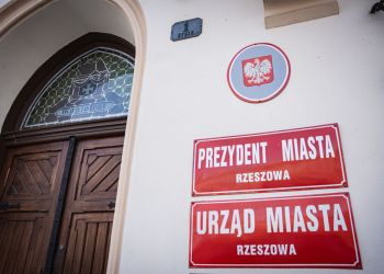 Referendum w sprawie Konrada Fijołka. Komisja rewizyjna jest przeciw 3 - Polskie Radio Rzeszów Referendum w sprawie Konrada Fijołka. Komisja rewizyjna jest przeciw