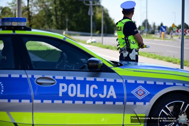„Trzeźwy poranek” na Podkarpaciu. Policjanci zatrzymali 28 kierowców 1 - Polskie Radio Rzeszów „Trzeźwy poranek” na Podkarpaciu. Policjanci zatrzymali 28 kierowców