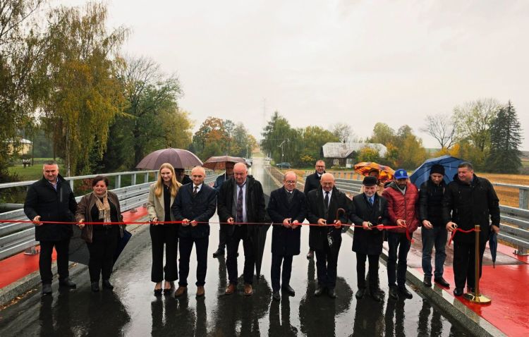 Trzy inwestycje otwarte w gminie Iwonicz-Zdrój. Obwodnica, żłobek i odnowione przedszkole 1 - Polskie Radio Rzeszów Trzy inwestycje otwarte w gminie Iwonicz-Zdrój. Obwodnica, żłobek i odnowione przedszkole