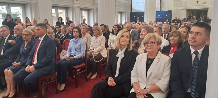 Dzień Edukacji Narodowej w Rzeszowie. Nagrodzono 388 osób - Polskie Radio Rzeszów