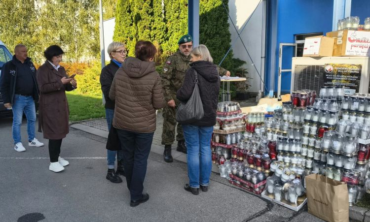 30 tysięcy zniczy dla polskich grobów na&nbsp;Ukrainie. „Światełko Pamięci dla Łyczakowa”