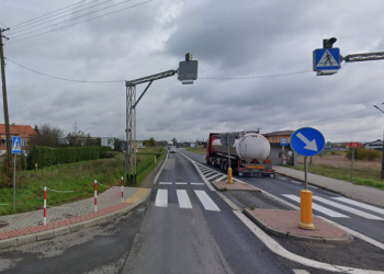 730 metrów nowego chodnika w&nbsp;Warzycach. Podpisano umowę na&nbsp;budowę