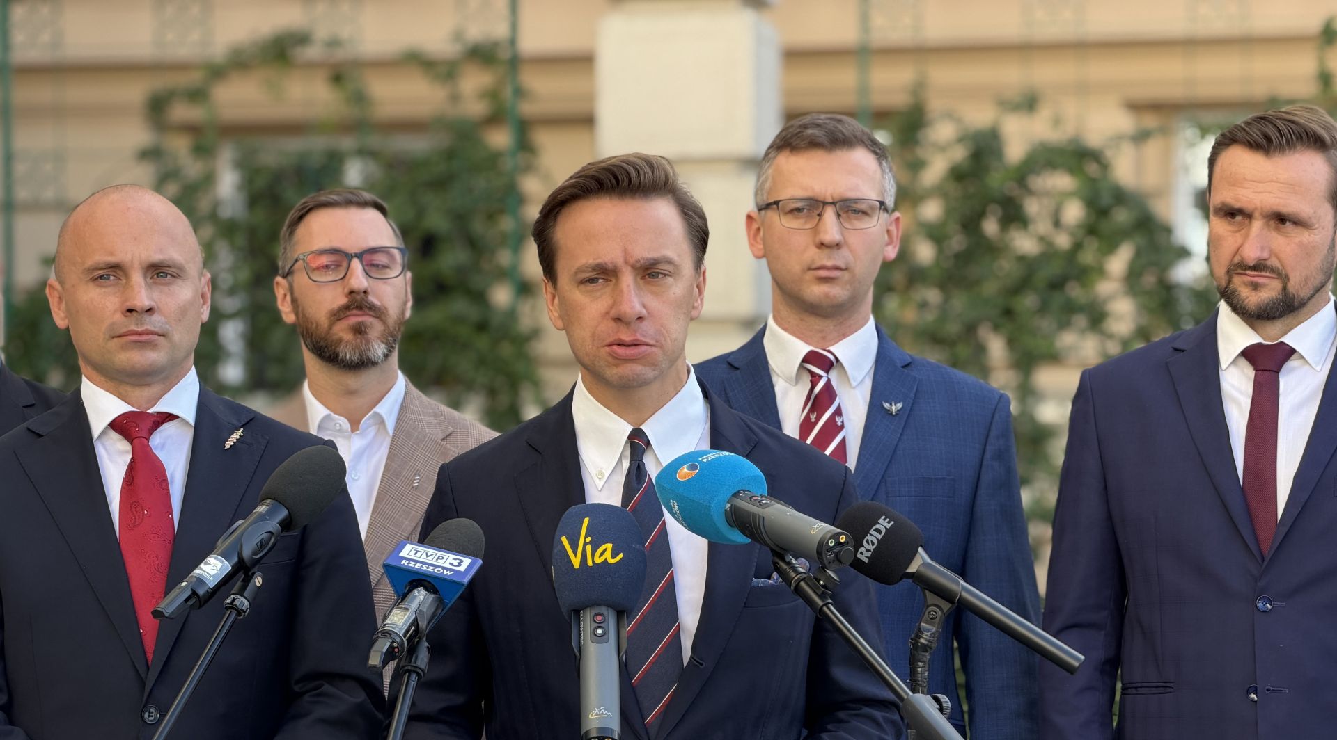 Alerty RCB na Podkarpaciu. Konfederacja chce zmian w systemie ostrzegania - Polskie Radio Rzeszów