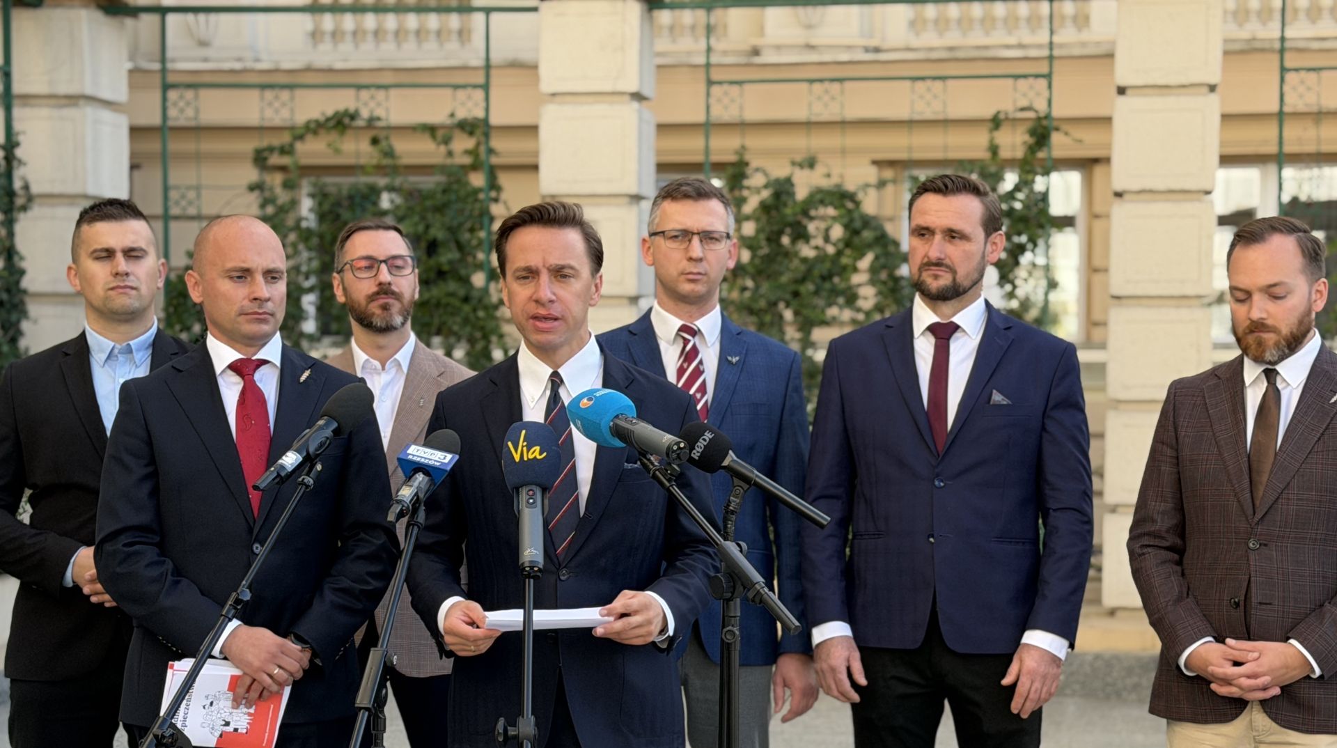 Alerty RCB na Podkarpaciu. Konfederacja chce zmian w systemie ostrzegania - Polskie Radio Rzeszów