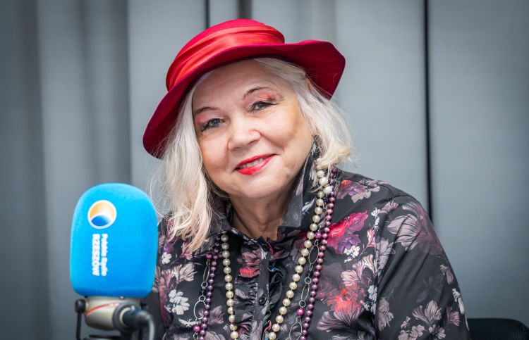 Wspomnienia, pamiątki i pamięć o bliskich. Co pozostaje po tych, którzy odeszli? 1 - Polskie Radio Rzeszów Wspomnienia, pamiątki i pamięć o bliskich. Co pozostaje po tych, którzy odeszli?