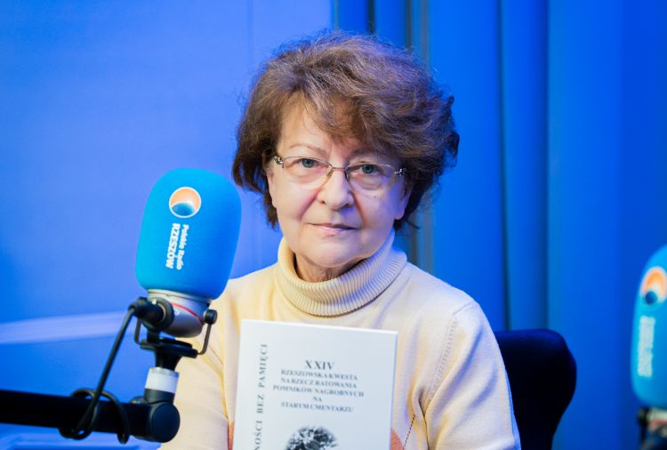 Stary Cmentarz w Rzeszowie. Zbiórka na ratowanie historycznych nagrobków 1 - Polskie Radio Rzeszów Stary Cmentarz w Rzeszowie. Zbiórka na ratowanie historycznych nagrobków