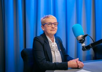 Telefony, bezpieczeństwo i&nbsp;oceny. Elżbieta Nowak o&nbsp;wyzwaniach w&nbsp;szkołach