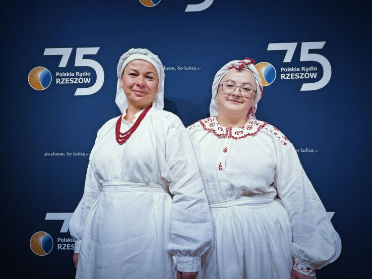 600 tancerzy z całej Polski na Podkarpaciu. W Trzcianie króluje folklor 1 - Polskie Radio Rzeszów 600 tancerzy z całej Polski na Podkarpaciu. W Trzcianie króluje folklor