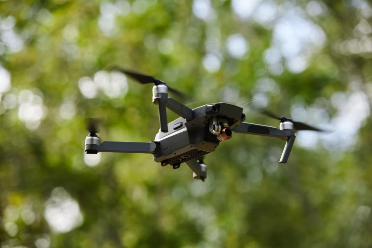 Kolejny dron znaleziony na&nbsp;Podkarpaciu. Bezzałogowiec spadł na&nbsp;pole w&nbsp;Wydrzy