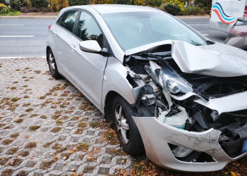 Kolizja na&nbsp;alei Cieplińskiego w&nbsp;Rzeszowie. Hyundai uderzył w&nbsp;tył Forda