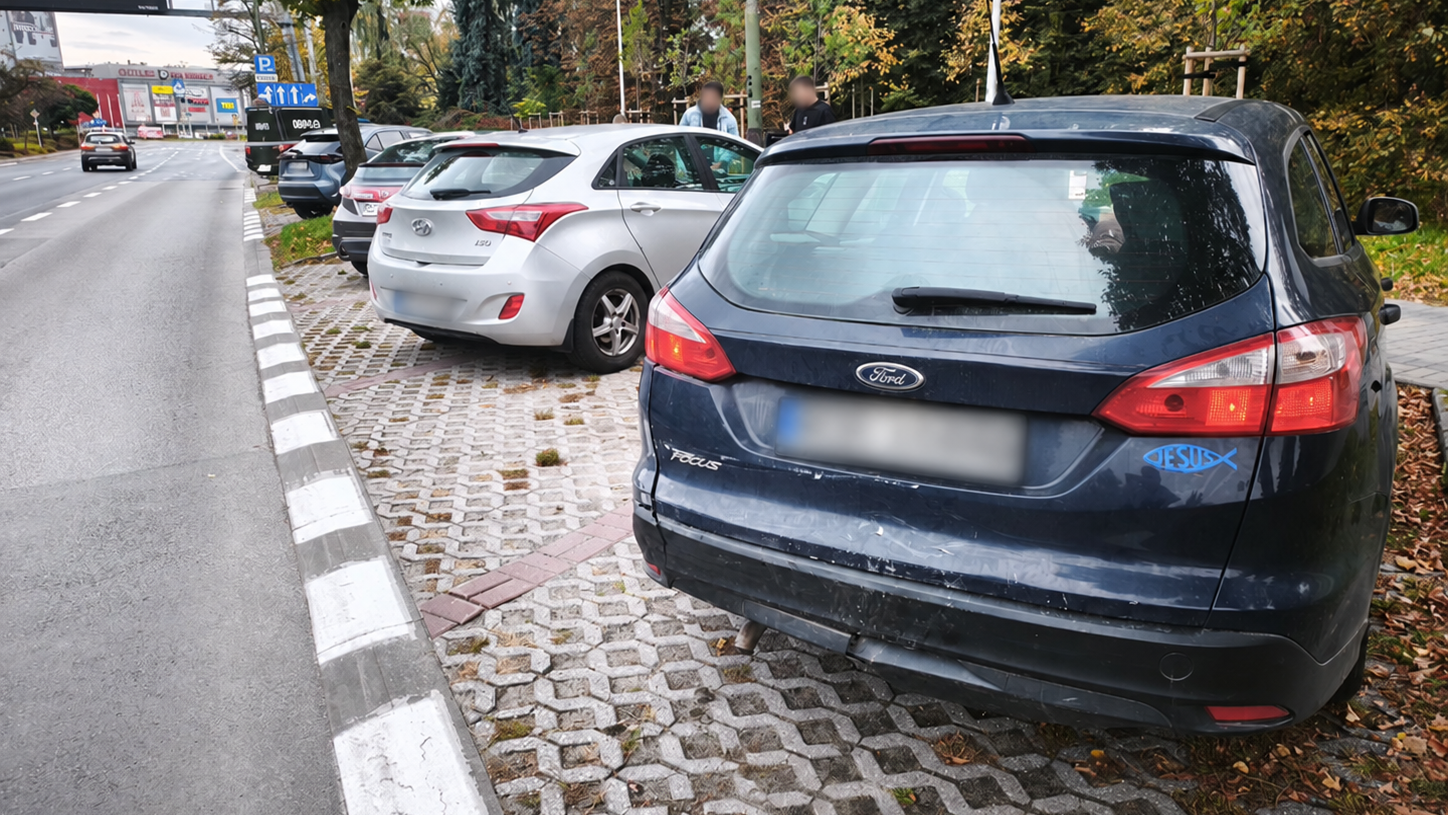 Kolizja na alei Cieplińskiego w Rzeszowie. Hyundai uderzył w tył Forda - Polskie Radio Rzeszów