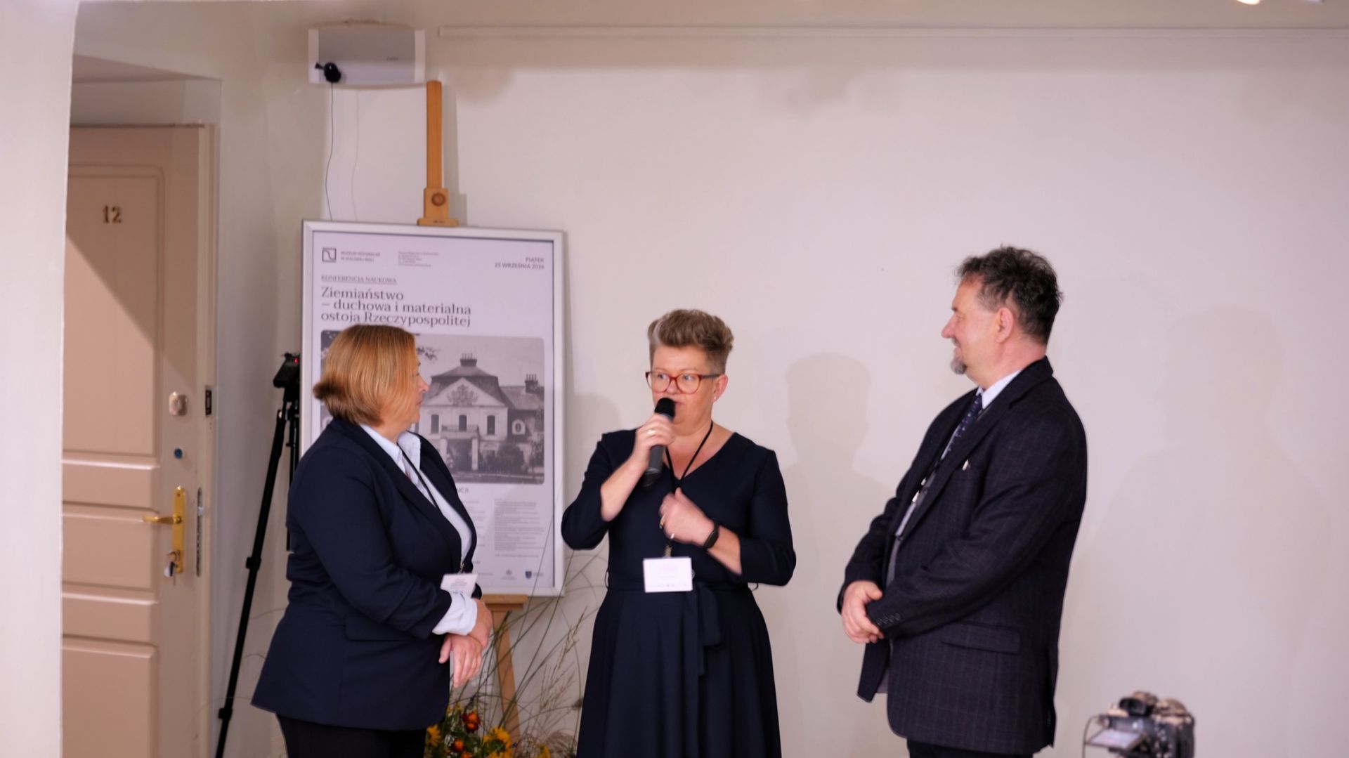 Konferencja o ziemiaństwie w Stalowej Woli. Historia rodów i dworów 3 - Polskie Radio Rzeszów Konferencja o ziemiaństwie w Stalowej Woli. Historia rodów i dworów - Polskie Radio Rzeszów