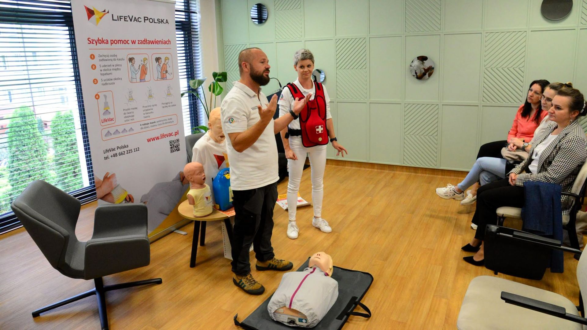 LifeVac w placówkach w Nisku. Urządzenia mają pomóc przy zadławieniu 4 - Polskie Radio Rzeszów LifeVac w placówkach w Nisku. Urządzenia mają pomóc przy zadławieniu - Polskie Radio Rzeszów
