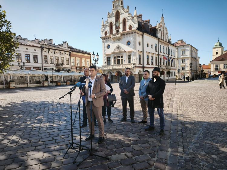Nowa nadzieja w Rzeszowie chce zawieszenia współpracy ze Lwowem - Polskie Radio Rzeszów