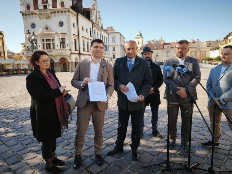 Nowa nadzieja w Rzeszowie chce zawieszenia współpracy ze Lwowem - Polskie Radio Rzeszów