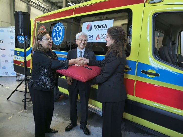 Nowy ambulans dla Medevac HUB. Będzie pomagał rannym z Ukrainy 1 - Polskie Radio Rzeszów Nowy ambulans dla Medevac HUB. Będzie pomagał rannym z Ukrainy
