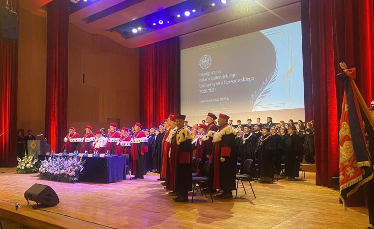 Nowy rok akademicki w Rzeszowie. Tysiące nowych studentów na uczelniach 1 - Polskie Radio Rzeszów Nowy rok akademicki w Rzeszowie. Tysiące nowych studentów na uczelniach