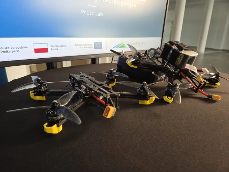 PCI Drone Lab w Rzeszowie. Młodzi konstruktorzy stworzą własne drony 1 - Polskie Radio Rzeszów PCI Drone Lab w Rzeszowie. Młodzi konstruktorzy stworzą własne drony