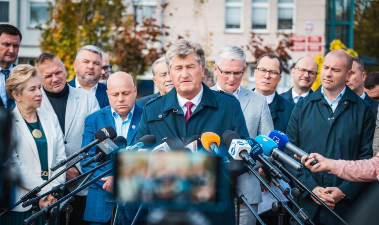 Ponad 20 starostów w&nbsp;Sanoku o&nbsp;sytuacji szpitali powiatowych. Samorządowcy apelują o&nbsp;pomoc