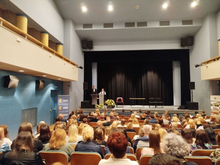 Rozmowa może pomóc uratować życie. W Sanoku rozmawiano o zdrowiu psychicznym młodzieży - Polskie Radio Rzeszów