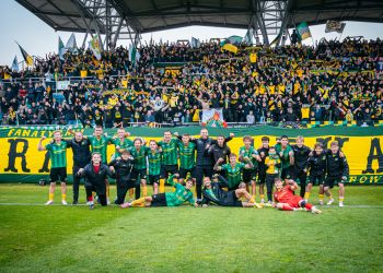 Siarka Tarnobrzeg pokonała Lecha Poznań 1:0. Sensacja w Pucharze Polski 2 - Polskie Radio Rzeszów Siarka Tarnobrzeg pokonała Lecha Poznań 1:0. Sensacja w Pucharze Polski