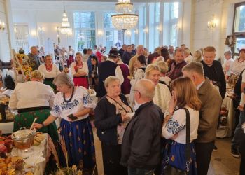Smaki z babcinej spiżarni podbiły Jarosław. Wybrano najlepsze tradycyjne przetwory 28 - Polskie Radio Rzeszów Smaki z babcinej spiżarni podbiły Jarosław. Wybrano najlepsze tradycyjne przetwory