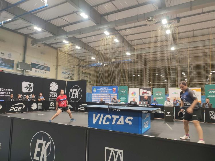 Tenisistki stołowe PGE Fibrain AZS Politechniki Rzeszów liderkami ekstraklasy