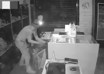 Ukradł biżuterię za&nbsp;ponad 2 mln zł. Kara więzienia dla złodzieja, który&nbsp;włamał się do&nbsp;jubilera w&nbsp;Galerii Rzeszów