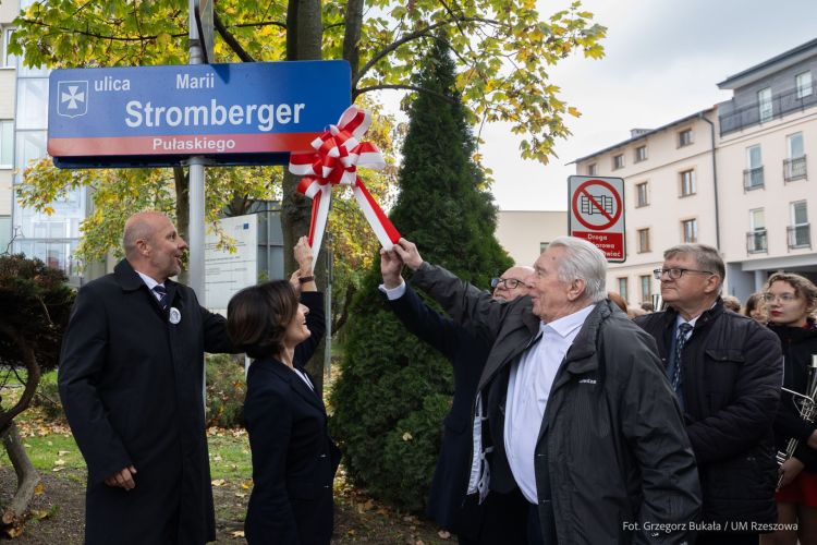 Ulica Marii Stromberger w Rzeszowie. Odsłonięto także tablicę pamiątkową 1 - Polskie Radio Rzeszów Ulica Marii Stromberger w Rzeszowie. Odsłonięto także tablicę pamiątkową