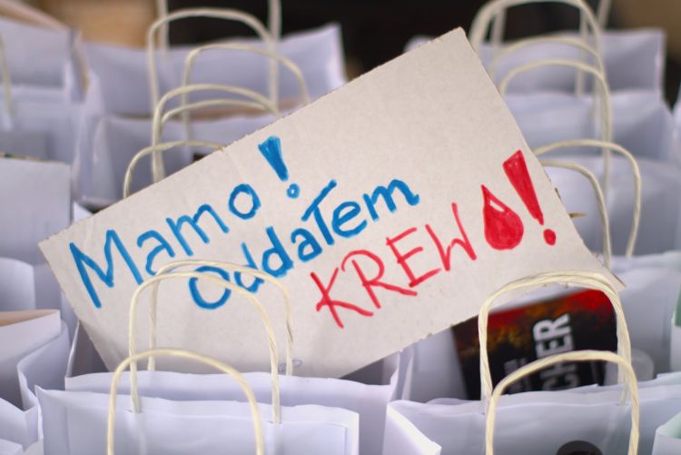 Wampiriada na Uniwersytecie Rzeszowskim. Studenci oddawali krew 1 - Polskie Radio Rzeszów Wampiriada na Uniwersytecie Rzeszowskim. Studenci oddawali krew