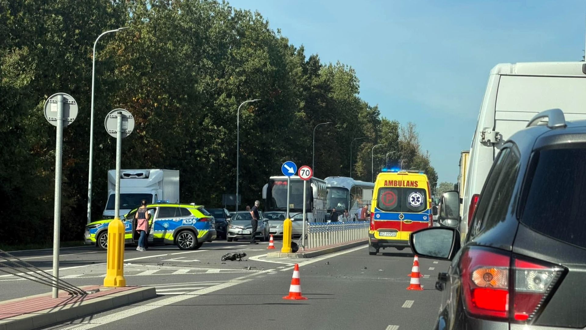 Zderzenie auta z motocyklem w Rudnej Małej. Droga w kierunku Rzeszowa zablokowana [AKTUALIZACJA] - Polskie Radio Rzeszów