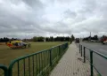 Tragiczny finał wypadku w&nbsp;Jedliczu. Nie&nbsp;żyje 3-latek potrącony przez&nbsp;karetkę na&nbsp;terenie przedszkola