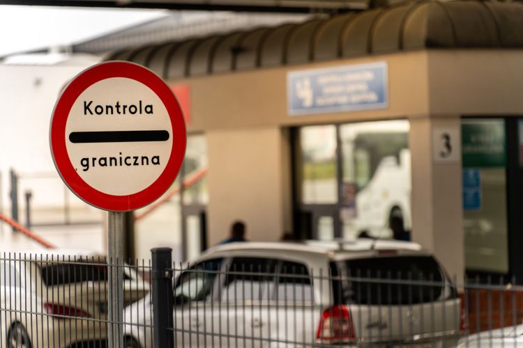 Poszukiwany Ukrainiec zatrzymany na&nbsp;granicy w&nbsp;Malhowicach. Zapłacił grzywnę, ale&nbsp;nie&nbsp;wjechał do&nbsp;Polski