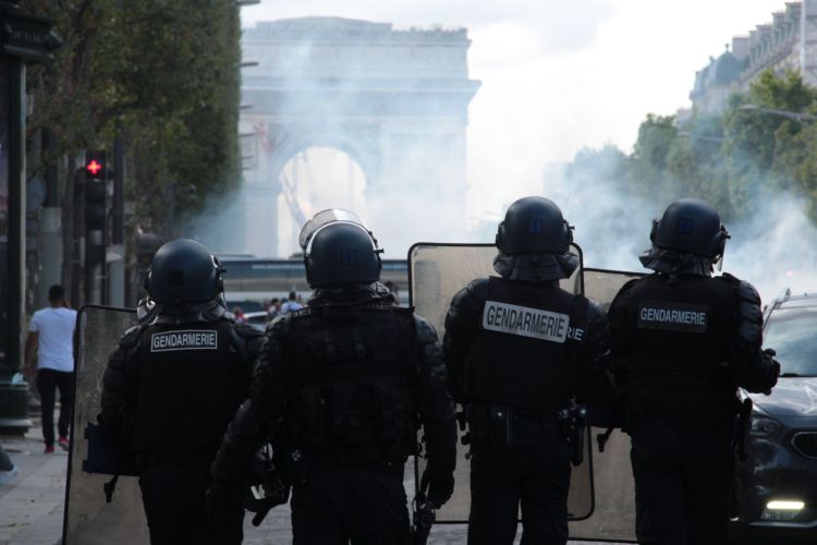 Protesty we Francji. Setki tysięcy osób na ulicach 1 - Polskie Radio Rzeszów Protesty we Francji. Setki tysięcy osób na ulicach