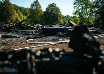 Pożar kościoła w&nbsp;sanockim skansenie. Biegły wykluczył awarię instalacji elektrycznej