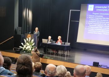 Uniwersytet Trzeciego Wieku UR rozpoczął nowy rok akademicki. Bogata oferta dla seniorów